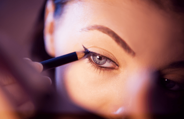 5 techniques pour mettre vos yeux en valeur avec le maquillage