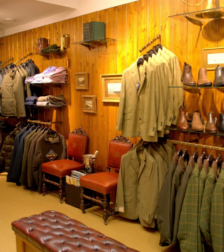 Comment-habiller-un-mannequin-de-vitrine-avec-elegance-1-2.png